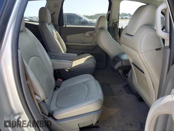 ✅ 2011 Chevrolet Traverse 2LT • VIN: 1GNKRJED7BJ126540 • Lot: 69260834. Wystawiony na Copart z przebiegiem Nie podano. Bezpłatny archiwum sprzedaży aukcyjnych z USA i szczegółowy raport historii pojazdu na DreamBid. Zdjęcie 12.