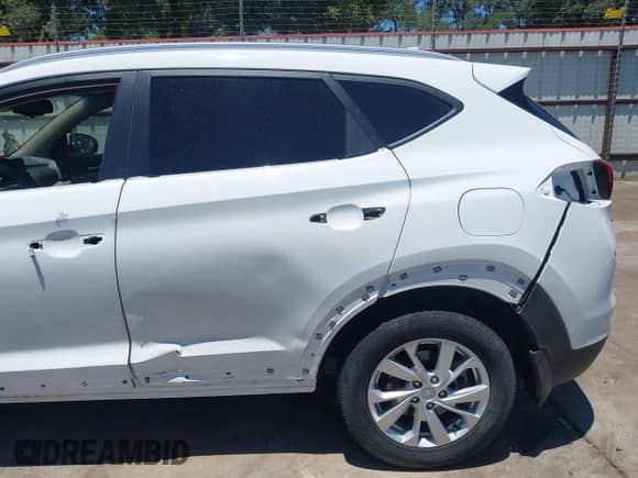 2019 Hyundai Tucson Value с VIN KM8J33A43KU913809, выставлен на аукционе IAAI как лот 42825075 с пробегом 53 389 миль миль и . История ставок и продаж доступна на DreamBid. Изображение 20.