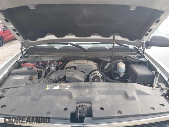✅ 2010 Chevrolet Silverado 1500 LS • VIN: 1GCSCREA0AZ144604 • Lot: 43461702. Listed on IAAI with 124,686 mi. Free auction sales archive from the USA and detailed vehicle history report at DreamBid. Image 10.