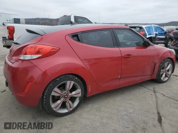 ✅ 2013 Hyundai Veloster w/Black Int • VIN: KMHTC6AD2DU173571 • Lot: 44733035. Wystawiony na Copart z przebiegiem 146 397 mil. Bezpłatny archiwum sprzedaży aukcyjnych z USA i szczegółowy raport historii pojazdu na DreamBid. Zdjęcie 3.
