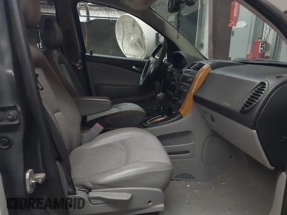 ✅ 2006 Saturn VUE • VIN: 5GZCZ63496S860169 • Lot: 42163853. Wystawiony na IAAI z przebiegiem 187 139 mil. Bezpłatny archiwum sprzedaży aukcyjnych z USA i szczegółowy raport historii pojazdu na DreamBid. Zdjęcie 5.