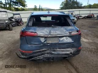 ✅ 2024 Audi Q8 e-tron Premium Plus • VIN: WA15AAGE7RB021353 • Лот: 72987414. Опубликован ранее на Copart с пробегом 13 360 миль. Бесплатный доступ к архиву аукционных продаж из США и подробный отчёт об истории автомобиля на DreamBid. Изображение 6.