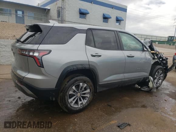 ✅ 2025 Chevrolet Equinox AWD LT • VIN: 3GNAXPEG7SL323053 • Lot: 59343535. Wystawiony na Copart z przebiegiem 3 229 mil. Bezpłatny archiwum sprzedaży aukcyjnych z USA i szczegółowy raport historii pojazdu na DreamBid. Zdjęcie 3.