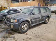 ✅ 1998 Infiniti QX4 • VIN: JNRAR05Y9WW035599 • Лот: 94093875. Опубликован ранее на Copart с пробегом 140 871 миль. Бесплатный доступ к архиву аукционных продаж из США и подробный отчёт об истории автомобиля на DreamBid. Изображение 1.