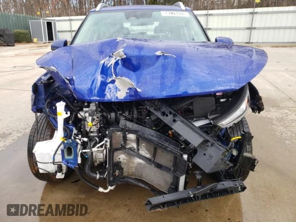 ✅ 2024 Hyundai Venue SEL • VIN: KMHRC8A38RU322425 • Lot: 47397215. Listed on Copart with 13,929 mi. Free auction sales archive from the USA and detailed vehicle history report at DreamBid. Image 5.