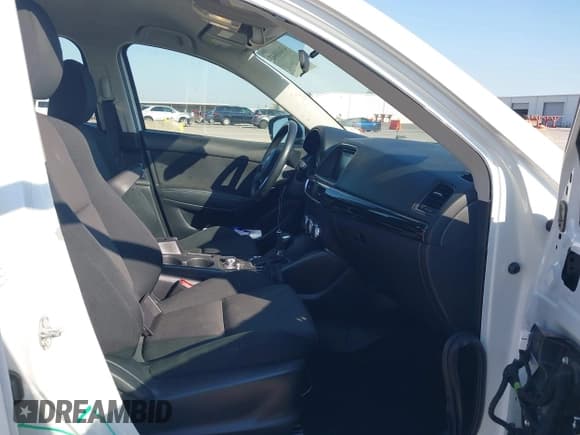 ✅ 2016 Mazda CX-5 Sport • VIN: JM3KE2BYXG0860143 • Lot: 43440842. Wystawiony na IAAI z przebiegiem 83 352 mil. Bezpłatny archiwum sprzedaży aukcyjnych z USA i szczegółowy raport historii pojazdu na DreamBid. Zdjęcie 5.