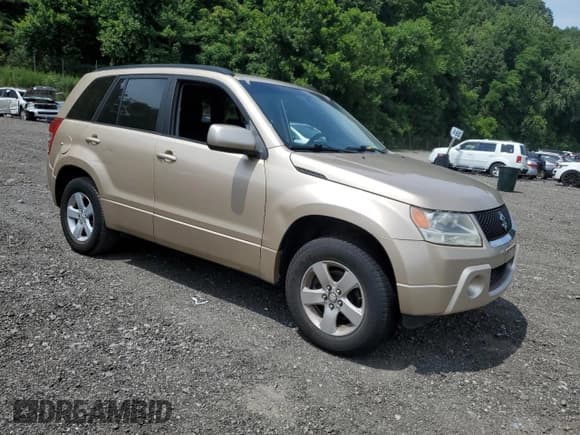 ✅ 2006 Suzuki Grand Vitara Premium • VIN: JS3TD943X64102354 • Lot: 63860625. Wystawiony na Copart z przebiegiem 182 950 mil. Bezpłatny archiwum sprzedaży aukcyjnych z USA i szczegółowy raport historii pojazdu na DreamBid. Zdjęcie 4.