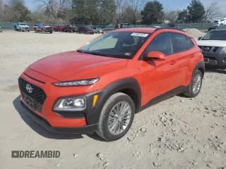 ✅ 2019 Hyundai Kona SEL • VIN: KM8K2CAA2KU237995 • Лот: 47663424. Опубликован ранее на Copart с пробегом 29 088 миль. Бесплатный доступ к архиву аукционных продаж из США и подробный отчёт об истории автомобиля на DreamBid. Изображение 1.