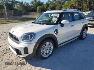 ✅ 2024 MINI Countryman Cooper S • VIN: WMZ53BR06R3S24526 • Lot: 90802655. Wystawiony na Copart z przebiegiem 2 416 mil. Bezpłatny archiwum sprzedaży aukcyjnych z USA i szczegółowy raport historii pojazdu na DreamBid. Zdjęcie 1.