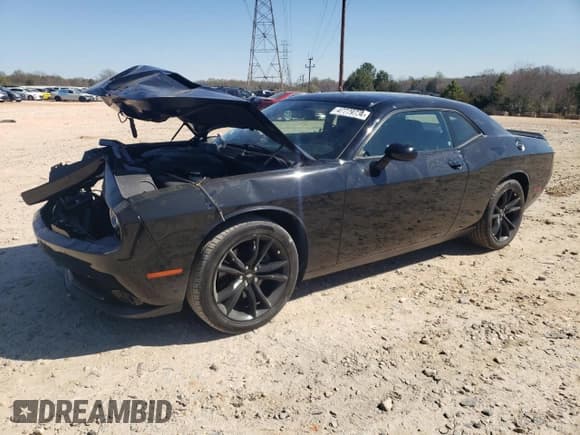 ✅ 2018 Dodge Challenger SXT Plus • VIN: 2C3CDZAG3JH246401 • Lot: 47779734. Wystawiony na Copart z przebiegiem 42 211 mil. Bezpłatny archiwum sprzedaży aukcyjnych z USA i szczegółowy raport historii pojazdu na DreamBid. Zdjęcie 1.
