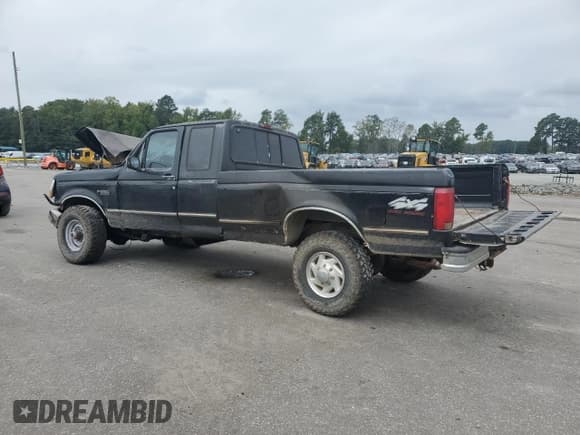 ✅ 1995 Ford F-250 • VIN: 1FTHX26GXSKA34453 • Lot: 80464225. Wystawiony na Copart z przebiegiem 199 400 mil. Bezpłatny archiwum sprzedaży aukcyjnych z USA i szczegółowy raport historii pojazdu na DreamBid. Zdjęcie 2.