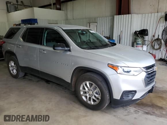 ✅ 2021 Chevrolet Traverse LS • VIN: 1GNERFKW8MJ193604 • Lot: 69024534. Wystawiony na Copart z przebiegiem 61 366 mil. Bezpłatny archiwum sprzedaży aukcyjnych z USA i szczegółowy raport historii pojazdu na DreamBid. Zdjęcie 4.