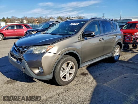 ✅ 2013 Toyota RAV4 XLE • VIN: JTMRFREV1DD044179 • Lot: 94662815. Listed on Copart with 101,414 mi. Free auction sales archive from the USA and detailed vehicle history report at DreamBid. Image 1.