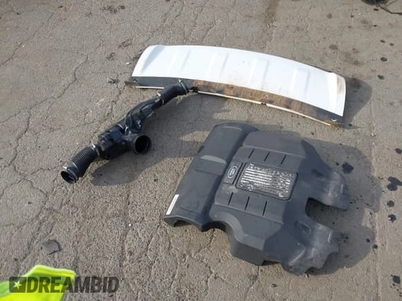 ✅ 2019 Land Rover Range Rover Sport HSE Dynamic • VIN: SALWV2SV0KA814137 • Lot: 43608217. Listed on IAAI with 87,827 mi. Free auction sales archive from the USA and detailed vehicle history report at DreamBid. Image 12.