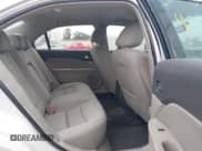 ✅ 2010 Ford Fusion SE • VIN: 3FAHP0HA1AR178700 • Lot: 43734481. Wystawiony na IAAI z przebiegiem 80 996 mil. Bezpłatny archiwum sprzedaży aukcyjnych z USA i szczegółowy raport historii pojazdu na DreamBid. Zdjęcie 8.