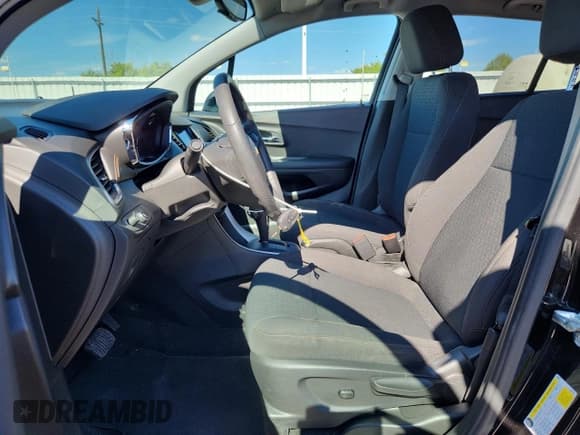 ✅ 2022 Chevrolet Trax LS • VIN: KL7CJNSM2NB543172 • Lot: 72000565. Listed on Copart with 9,911 mi. Free auction sales archive from the USA and detailed vehicle history report at DreamBid. Image 7.