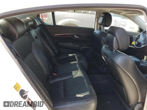 ✅ 2016 Kia K900 Luxury • VIN: KNALU4D39G6031250 • Лот: 58899564. Опубликован ранее на Copart с пробегом 104 281 миль. Бесплатный доступ к архиву аукционных продаж из США и подробный отчёт об истории автомобиля на DreamBid. Изображение 10.