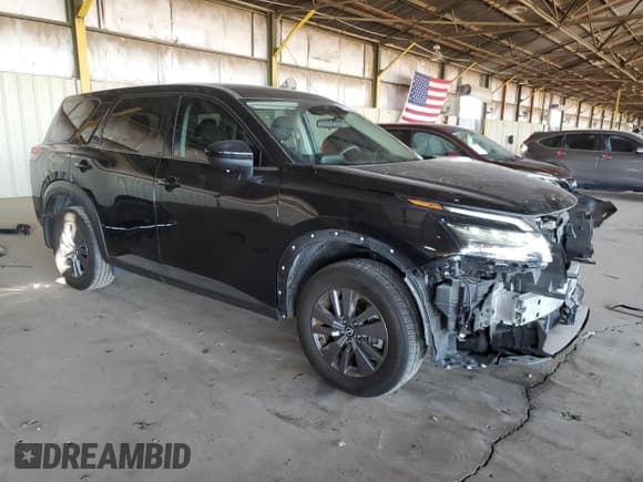 ✅ 2024 Nissan Pathfinder S • VIN: 5N1DR3AC5RC221473 • Lot: 80707265. Wystawiony na Copart z przebiegiem 34 567 mil. Bezpłatny archiwum sprzedaży aukcyjnych z USA i szczegółowy raport historii pojazdu na DreamBid. Zdjęcie 4.