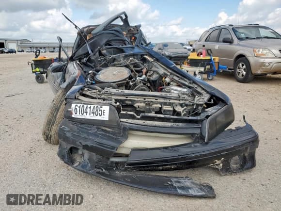 ✅ 1991 Ford Mustang GT • VIN: 1FACP42E4MF174056 • Lot: 61041485. Wystawiony na Copart z przebiegiem Nie podano. Bezpłatny archiwum sprzedaży aukcyjnych z USA i szczegółowy raport historii pojazdu na DreamBid. Zdjęcie 5.