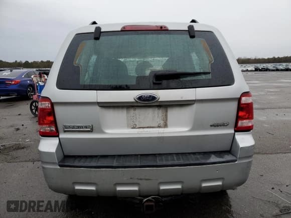 ✅ 2008 Ford Escape XLS • VIN: 1FMCU92Z08KB04078 • Lot: 43454725. Wystawiony na Copart z przebiegiem 108 268 mil. Bezpłatny archiwum sprzedaży aukcyjnych z USA i szczegółowy raport historii pojazdu na DreamBid. Zdjęcie 6.