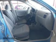 ✅ 2005 Kia Rio • VIN: KNADC125456364897 • Lot: 42335072. Wystawiony na IAAI z przebiegiem 48 963 mil. Bezpłatny archiwum sprzedaży aukcyjnych z USA i szczegółowy raport historii pojazdu na DreamBid. Zdjęcie 5.