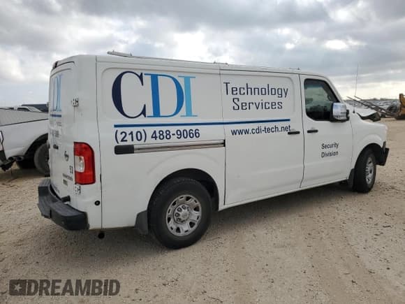 ✅ 2016 Nissan NV SV • VIN: 1N6AF0KY3GN816426 • Лот: 86851675. Опубликован ранее на Copart с пробегом 209 286 миль. Бесплатный доступ к архиву аукционных продаж из США и подробный отчёт об истории автомобиля на DreamBid. Изображение 3.