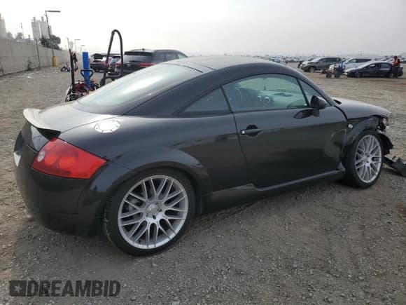 ✅ 2003 Audi TT • VIN: TRUWT28N131019058 • Lot: 87118744. Listed on Copart with 164,154 mi. Free auction sales archive from the USA and detailed vehicle history report at DreamBid. Image 3.