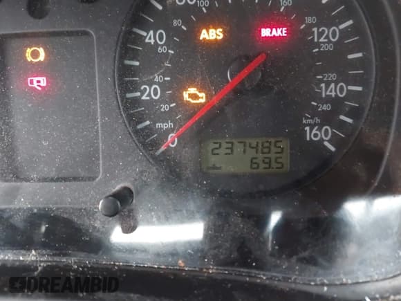 ✅ 2003 Volkswagen Jetta GL • VIN: 3VWRK69M03M159898 • Lot: 41474530. Listed on IAAI with 237,485 mi. Free auction sales archive from the USA and detailed vehicle history report at DreamBid. Image 15.