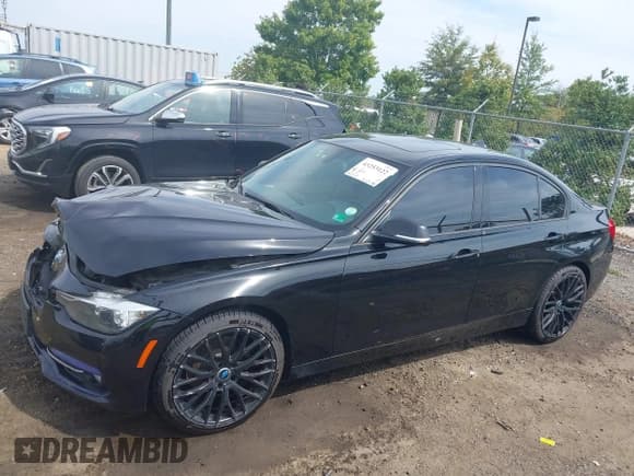 ✅ 2016 BMW 3 Series 328i xDrive • VIN: WBA8E3G55GNU00394 • Lot: 43253122. Listed on IAAI with 94,720 mi. Free auction sales archive from the USA and detailed vehicle history report at DreamBid. Image 14.