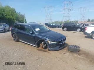 ✅ 2020 Volvo V60 • VIN: YV4102WK8L1048401 • Лот: 42166261. Опубликован ранее на IAAI с пробегом 53 499 миль. Бесплатный доступ к архиву аукционных продаж из США и подробный отчёт об истории автомобиля на DreamBid. Изображение 1.
