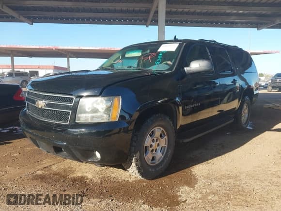 ✅ 2010 Chevrolet Suburban LT • VIN: 1GNUKJE31AR234978 • Lot: 43600416. Listed on IAAI with 252,859 mi. Free auction sales archive from the USA and detailed vehicle history report at DreamBid. Image 2.