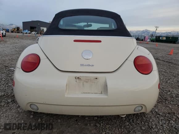 ✅ 2005 Volkswagen Beetle GLS • VIN: 3VWCD31Y25M354580 • Lot: 85259614. Listed on Copart with 195,472 mi. Free auction sales archive from the USA and detailed vehicle history report at DreamBid. Image 6.