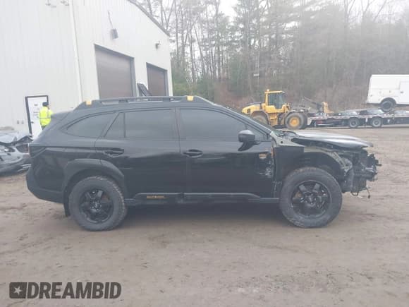 ✅ 2022 Subaru Outback Wilderness • VIN: 4S4BTGUDXN3131279 • Lot: 41997659. Listed on IAAI with 55,304 mi. Free auction sales archive from the USA and detailed vehicle history report at DreamBid. Image 13.