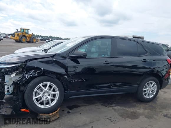 ✅ 2023 Chevrolet Equinox LS • VIN: 3GNAXSEGXPL144273 • Lot: 43301774. Listed on IAAI with 33,211 mi. Free auction sales archive from the USA and detailed vehicle history report at DreamBid. Image 14.