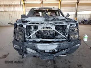 ✅ 2014 Chevrolet Silverado 1500 High Country • VIN: 3GCUKTEC7EG412483 • Лот: 82669375. Опубликован ранее на Copart с пробегом Не указан. Бесплатный доступ к архиву аукционных продаж из США и подробный отчёт об истории автомобиля на DreamBid. Изображение 5.