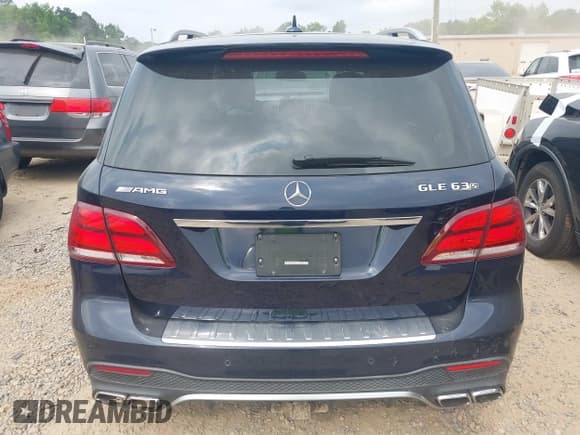✅ 2018 Mercedes-Benz GLE 63 S AMG • VIN: 4JGDA7FB0JB096648 • Лот: 42374395. Опубликован ранее на IAAI с пробегом 45 218 миль. Бесплатный доступ к архиву аукционных продаж из США и подробный отчёт об истории автомобиля на DreamBid. Изображение 16.