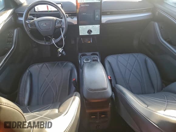 ✅ 2022 Ford Mustang Mach-E Select • VIN: 3FMTK1RM3NMA14106 • Лот: 90996375. Опубликован ранее на Copart с пробегом 128 342 миль. Бесплатный доступ к архиву аукционных продаж из США и подробный отчёт об истории автомобиля на DreamBid. Изображение 8.