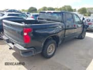 ✅ 2019 Chevrolet Silverado 1500 Work Truck • VIN: 1GCPWAEH2KZ385190 • Lot: 43313249. Wystawiony na IAAI z przebiegiem 105 992 mil. Bezpłatny archiwum sprzedaży aukcyjnych z USA i szczegółowy raport historii pojazdu na DreamBid. Zdjęcie 4.