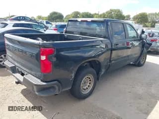 ✅ 2019 Chevrolet Silverado 1500 Work Truck • VIN: 1GCPWAEH2KZ385190 • Lot: 43313249. Wystawiony na IAAI z przebiegiem 105 992 mil. Bezpłatny archiwum sprzedaży aukcyjnych z USA i szczegółowy raport historii pojazdu na DreamBid. Zdjęcie 4.