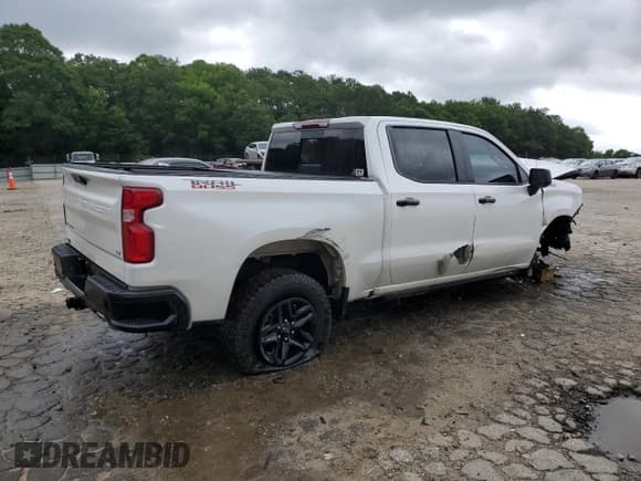 ✅ 2023 Chevrolet Silverado 1500 LT Trail Boss • VIN: 3GCUDFE85PG328124 • Lot: 61724685. Wystawiony na Copart z przebiegiem Nie podano. Bezpłatny archiwum sprzedaży aukcyjnych z USA i szczegółowy raport historii pojazdu na DreamBid. Zdjęcie 3.