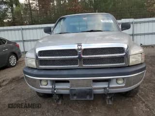 ✅ 2000 Dodge 1500 • VIN: 3B7HF13Y6YM201905 • Лот: 79347524. Опубликован ранее на Copart с пробегом 86 305 миль. Бесплатный доступ к архиву аукционных продаж из США и подробный отчёт об истории автомобиля на DreamBid. Изображение 5.