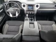 ✅ 2017 Toyota Tundra SR5 • VIN: 5TFEY5F13HX223809 • Лот: 69297875. Опубликован ранее на Copart с пробегом 83 556 миль. Бесплатный доступ к архиву аукционных продаж из США и подробный отчёт об истории автомобиля на DreamBid. Изображение 8.