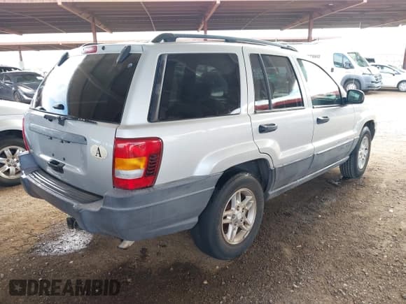 ✅ 2004 Jeep Grand Cherokee Laredo • VIN: 1J4GX48S44C373225 • Lot: 43509174. Wystawiony na IAAI z przebiegiem 101 724 mil. Bezpłatny archiwum sprzedaży aukcyjnych z USA i szczegółowy raport historii pojazdu na DreamBid. Zdjęcie 4.