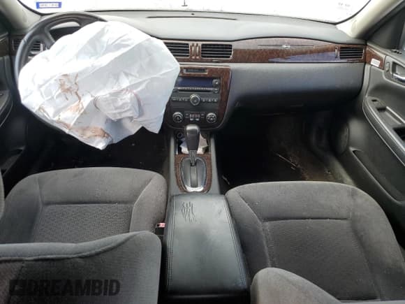 ✅ 2014 Chevrolet Impala LT • VIN: 2G1WB5E3XE1169225 • Lot: 82537985. Wystawiony na Copart z przebiegiem Nie podano. Bezpłatny archiwum sprzedaży aukcyjnych z USA i szczegółowy raport historii pojazdu na DreamBid. Zdjęcie 8.