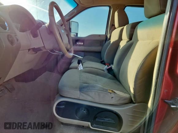 ✅ 2007 Ford F-150 XLT • VIN: 1FTRW12W37KD05004 • Lot: 91142945. Wystawiony na Copart z przebiegiem 263 553 mil. Bezpłatny archiwum sprzedaży aukcyjnych z USA i szczegółowy raport historii pojazdu na DreamBid. Zdjęcie 7.