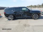 ✅ 2025 Rivian R1S Adventure • VIN: 7PDSGBBA1SN073415 • Lot: 43064933. Wystawiony na IAAI z przebiegiem 4 060 mil. Bezpłatny archiwum sprzedaży aukcyjnych z USA i szczegółowy raport historii pojazdu na DreamBid. Zdjęcie 12.