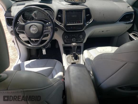 ✅ 2019 Jeep Cherokee Limited • VIN: 1C4PJLDB5KD195890 • Lot: 53978045. Wystawiony na Copart z przebiegiem 102 690 mil. Bezpłatny archiwum sprzedaży aukcyjnych z USA i szczegółowy raport historii pojazdu na DreamBid. Zdjęcie 8.