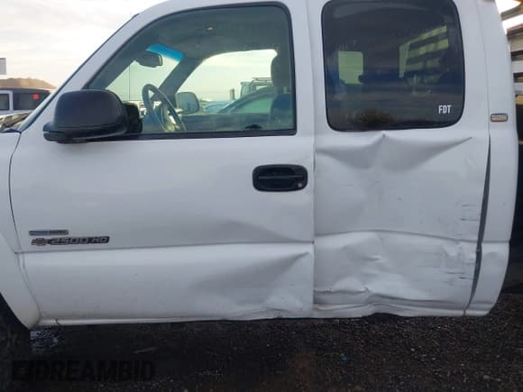 ✅ 2006 Chevrolet Silverado 2500HD • VIN: 1GBHK29D06E190302 • Lot: 43512806. Wystawiony na IAAI z przebiegiem 186 114 mil. Bezpłatny archiwum sprzedaży aukcyjnych z USA i szczegółowy raport historii pojazdu na DreamBid. Zdjęcie 6.