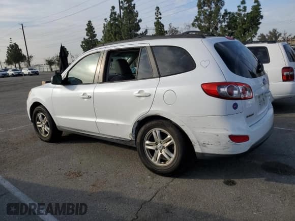 ✅ 2011 Hyundai Santa Fe GLS • VIN: 5XYZG3AB8BG019476 • Lot: 83224044. Listed on Copart with 188,921 mi. Free auction sales archive from the USA and detailed vehicle history report at DreamBid. Image 2.