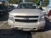 ✅ 2007 Chevrolet Suburban LT • VIN: 3GNFC16077G315275 • Lot: 90644885. Wystawiony na Copart z przebiegiem 211 773 mil. Bezpłatny archiwum sprzedaży aukcyjnych z USA i szczegółowy raport historii pojazdu na DreamBid. Zdjęcie 5.